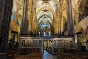 Cathedral of Barcelona Entrance Ticket - Optional Private Guide - Inside Barcelona Cathedral: Gothic Space, Chapels, and That Clever Layout