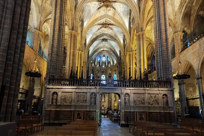 Cathedral of Barcelona Entrance Ticket - Optional Private Guide - Inside Barcelona Cathedral: Gothic Space, Chapels, and That Clever Layout