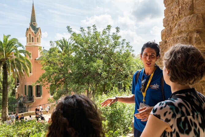 Combo: Skip the Line Sagrada Familia & Park Guell Guided Tour - Group Size, Headsets, and Pace: How It Feels on the Ground