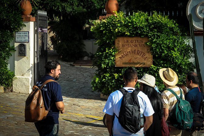 Costa Brava & Medieval Village Tour with Lunch - From Palau de la Música to Blanes: how the day flows