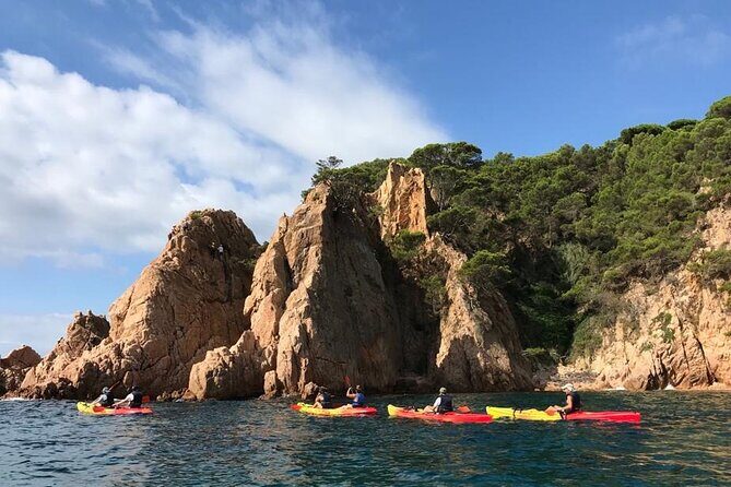 Costa Brava - Sant Feliu de Guíxols / Kayaking & Snorkelling Tour - Sant Feliu de Guíxols viewpoints from the water