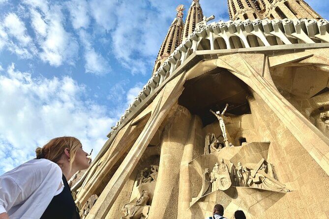 Fast Track Sagrada Familia Guided Tour - Towers not included: how to plan if that’s your must-see