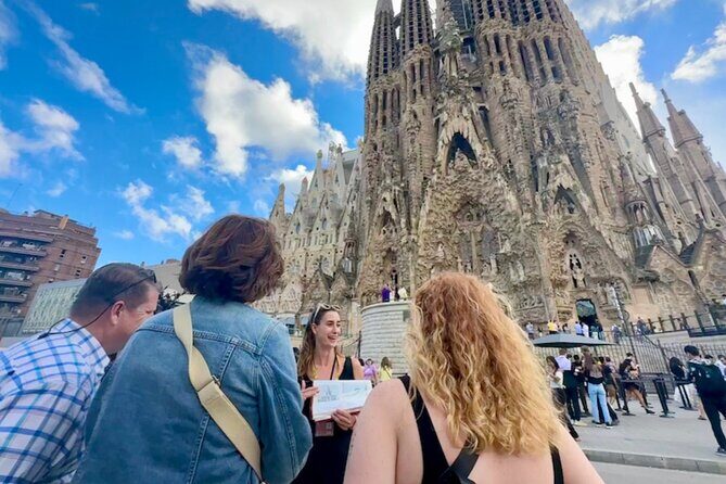 Fast Track Sagrada Familia Guided Tour - Outside façades: symbolism you can see without a textbook