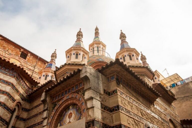 From Barcelona: Costa Brava Day Tour with Boat Trip - Morning plan: Estació del Nord and the 8:15 check-in