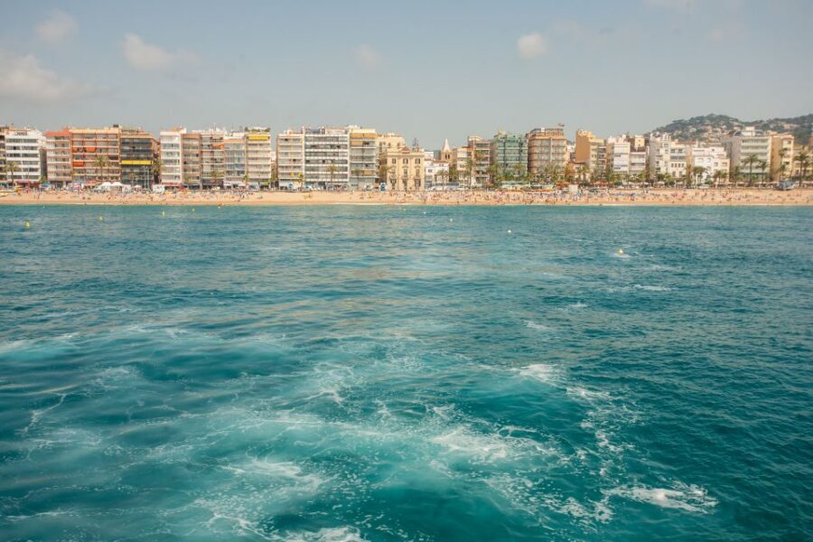 From Barcelona: Costa Brava Day Tour with Boat Trip - Guides and languages: why communication changes the experience