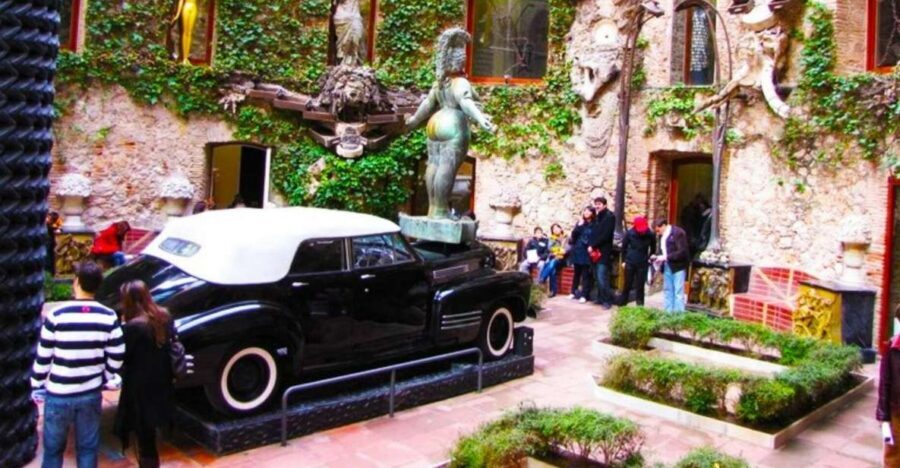 From Barcelona: Dalí Triangle and Cadaques Tour - Morning Pickup and the Costa Brava Drive That Sets the Tone