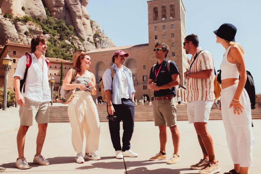 From Barcelona: Full-Day Montserrat & Wine Small Group Tour - Getting to Montserrat: Barcelona Nord and the bus ride