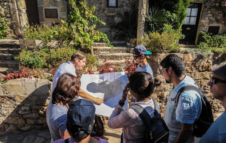 From Barcelona: Girona and Costa Brava Day Tour - Guide Quality and Small-Group Energy: Why It Matters in a One-Day Trip