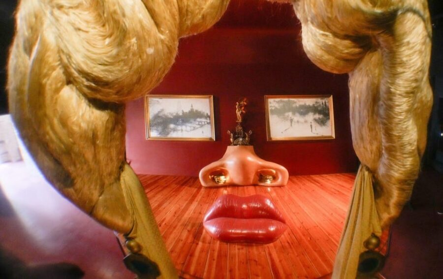 From Barcelona: Girona Guided Tour & Dalí Museum in Figueres - How the Dalí Time Works When You Want to See the Most