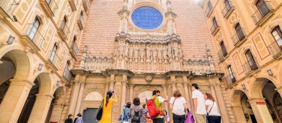From Barcelona: Horseback Tour in Montserrat National Park - Van time and timing: where the day compresses