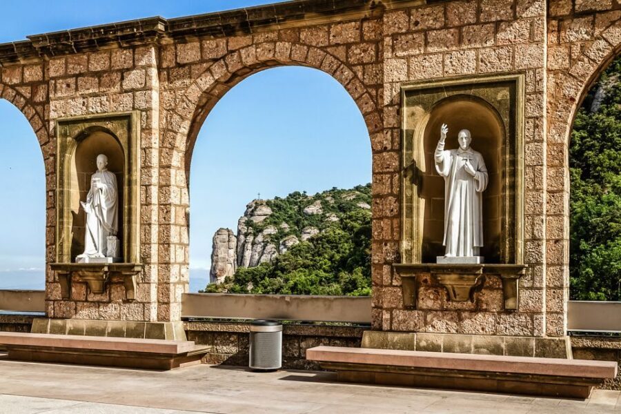 From Barcelona: Montserrat Day Trip with Optional Tickets - Practical tips that will make your day smoother
