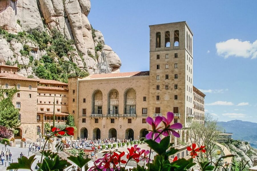 From Barcelona: Montserrat Day Trip with Optional Tickets - Guides and radios: the difference between a fun day and a chaotic one