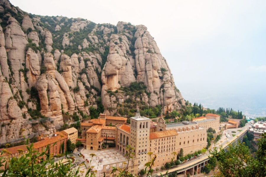 From Barcelona: Montserrat Tour, Rack Railway & Licor Taste - Timing Reality Check: 5 Hours Means Priorities