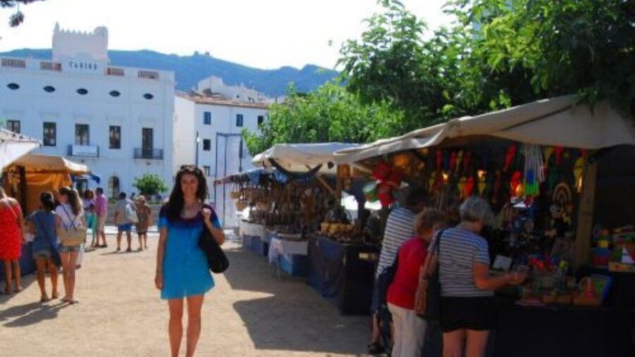 From Roses: Costa Brava Boat Tour to Cadaqués - Best for who? Who should book this