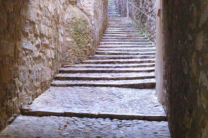 Game Of Thrones Walking Tour in Girona - The Jewish Quarter: Winding Lanes to Braavos-Style Streets