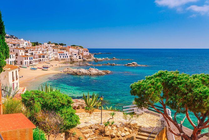 Girona and Costa Brava Private Tour with Pick-up from Barcelona - Why this Girona-and-coast combo works in one day