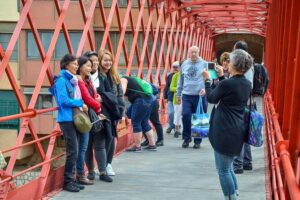 Girona Full Day Tour from Barcelona - Muralles de Girona and Old Town Streets: First Impressions That Stick
