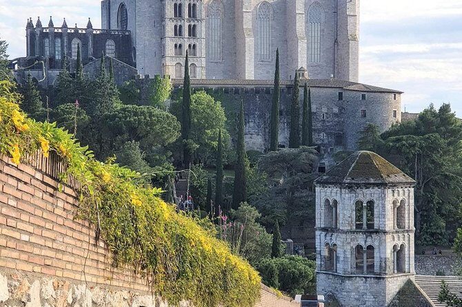 Girona History and Legends Tour Small Group from Girona - Value for $38.71: Small Group Time, Free Admission, and Orientation