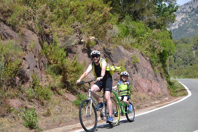 Half Day Cycling Tour from Salou - Stop 1 at Salou Downhill Bikes: practice run and safety setup
