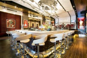 Hard Rock Cafe Barcelona with Set Lunch or Dinner - Timing that fits Barcelona: how to use the opening hours smartly