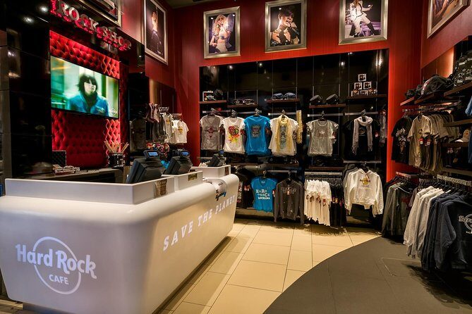 Hard Rock Cafe Barcelona with Set Lunch or Dinner - The meal experience: portions, desserts, and what to expect when choices feel tight
