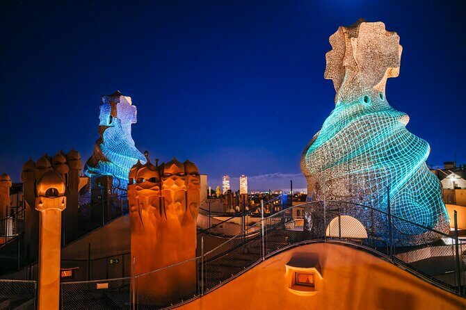 La Pedrera - Casa Mila Night Experience - Courtyards and audiovisuals: where Gaudí’s nature ideas get translated