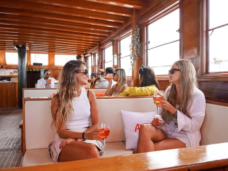 Live Music & Sunset Wooden Boat in Barcelona - Timing, Check-In, and What to Wear When the Sun Goes Down