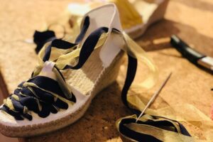 Make Authentic Espadrilles in Barcelona - Meeting Point and Timing: The 10:00 AM Start Works
