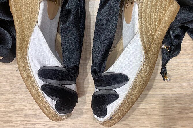 Make Authentic Espadrilles in Barcelona - Private Upgrade Options: When Unlimited Cava Sounds Like a Plan