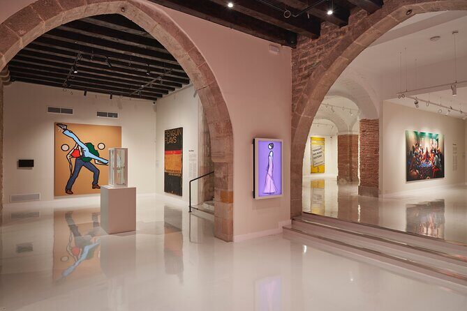 Moco Museum Barcelona Admission Ticket - Current exhibitions you’ll actually see: Robbie Williams and NFT digital rooms