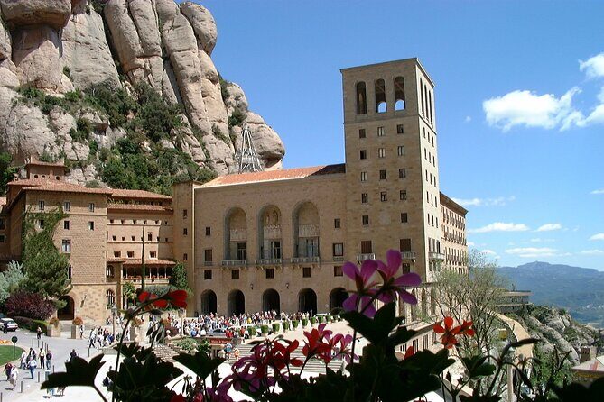 Montserrat Complete Guided Tour & The Boys Choir's Performance - Key points to look for before you go