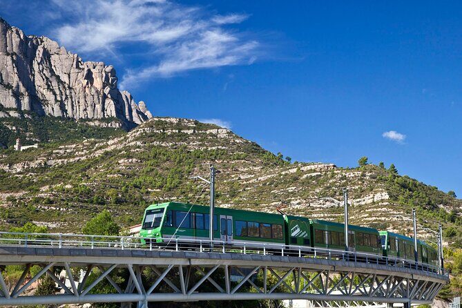 Montserrat Complete Guided Tour & The Boys Choir's Performance - Stop in Monistrol de Montserrat: what that short window is for