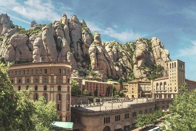 Montserrat Day Trip Private or Small Group with Basilica Tickets - Mercat de Montserrat: What to Try at the Local Cheese and Ham Stalls