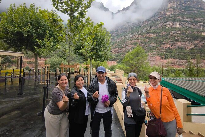 Montserrat Tour by Train with Cable Car and Cogwheel - Stop 1: Electric Train From Barcelona to Montserrat (About 1 Hour)