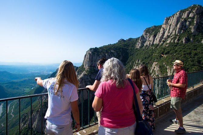 Montserrat & Winery Visit Tour with Traditional Farmhouse Lunch - Guides and Group Size: Why the Small-Group Limit Matters