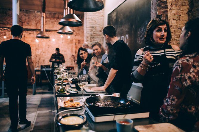 Paella Cooking Class with Professional Chef: Four Course Dinner - Paella Club in El Raval: the 5pm setup that makes this work