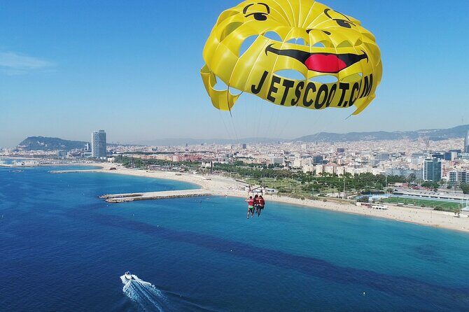 Parasailing Tour en Barcelona - Gear Up: Harness, Life Jacket, and a Clear Briefing