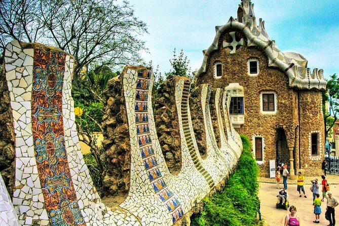 Park Guell and Sagrada Familia Private Tour with Hotel pick-up - Park Güell: worth it, but plan for hills and tight timing