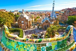 Park Guell Guided Group Tour with Optional Sagrada Familia - The viaducts and the Dragon Stairway: Gaudí’s showpiece workflow