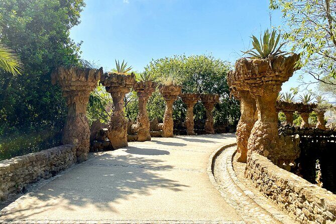 Park Guell Guided Group Tour with Optional Sagrada Familia - Optional Sagrada Família upgrade: what you gain and what to plan for