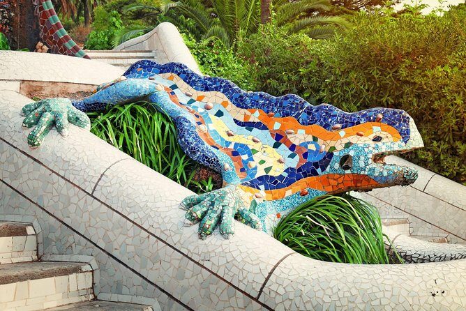Park Guell Guided Tour with Skip the Line Tickets - Hall of Columns: 86 Doric columns and a mosaic bench twist