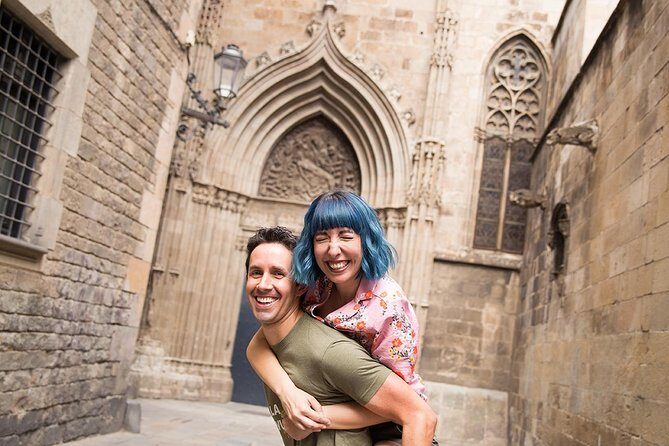 Photoshoot tour in Barcelona Secret Corners - Who this tour suits best (and who may prefer a private shoot)