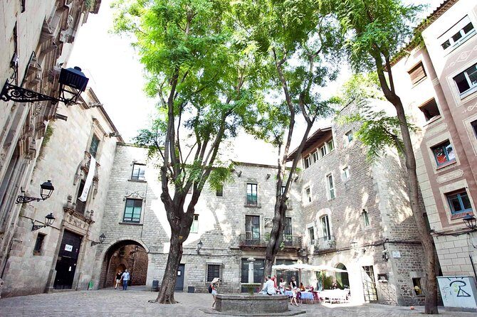 Private Barcelona Old Town and Gothic Quarter Walking Tour - Where you meet and how the route works in real life