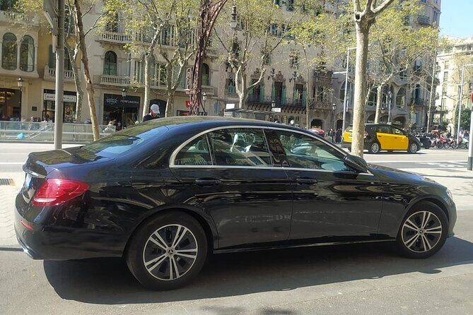 Private Transfer from Barcelona Airport to Barcelona City - From airport to city center: what the 45-minute ride is really like