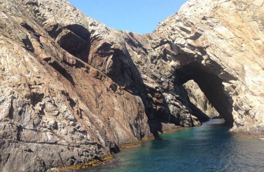 Roses: Cap de Creus & Port Lligat Boat Tour w/ Cadaqués Stop - The Cadaqués stop you’ll actually use: how to make 1.5 hours count