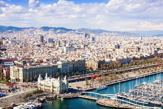 Sagrada Familia and Old Town Private Tour with Hotel Pick-up - Price, Time, and Whether This Is Good Value for You