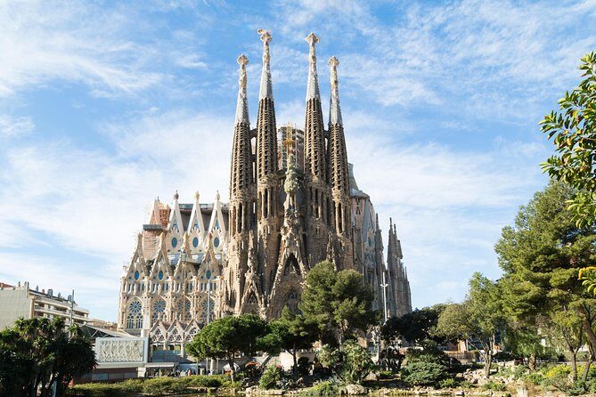 Sagrada Familia English Guided Tour & Optional Tower Access - Tower access option: elevator up, stairs down, weather permitting