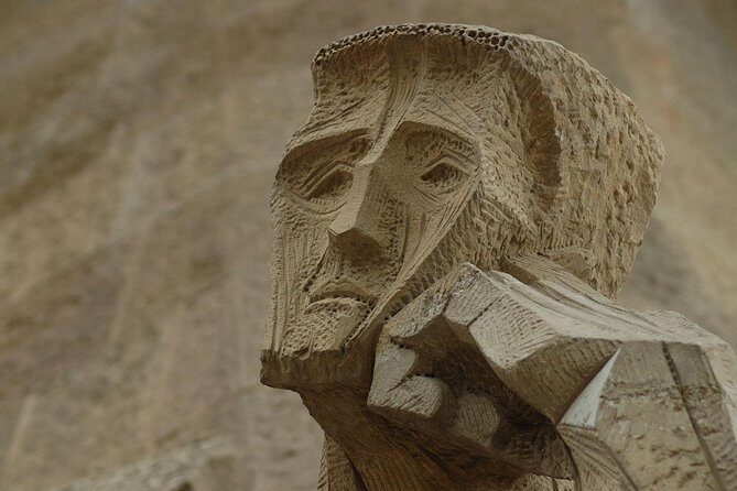 Sagrada Familia Evening Private Tour with Expert Guide - The Sagrada Familia Details You’re Supposed to See (And How a Guide Helps)