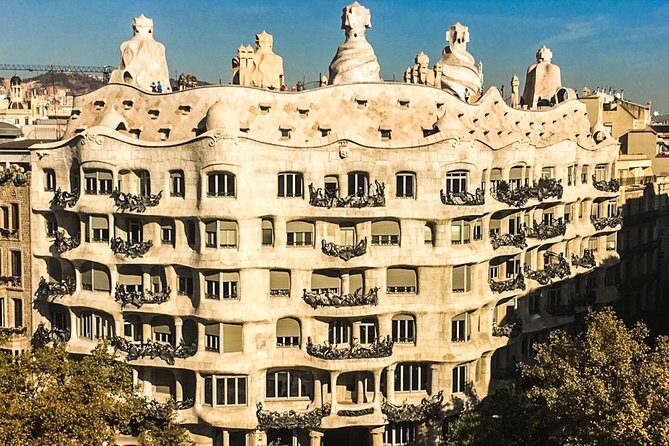 Sagrada Familia & Gaudi Tour Private or Small Group with Tickets - Who should book this tour, and who should not