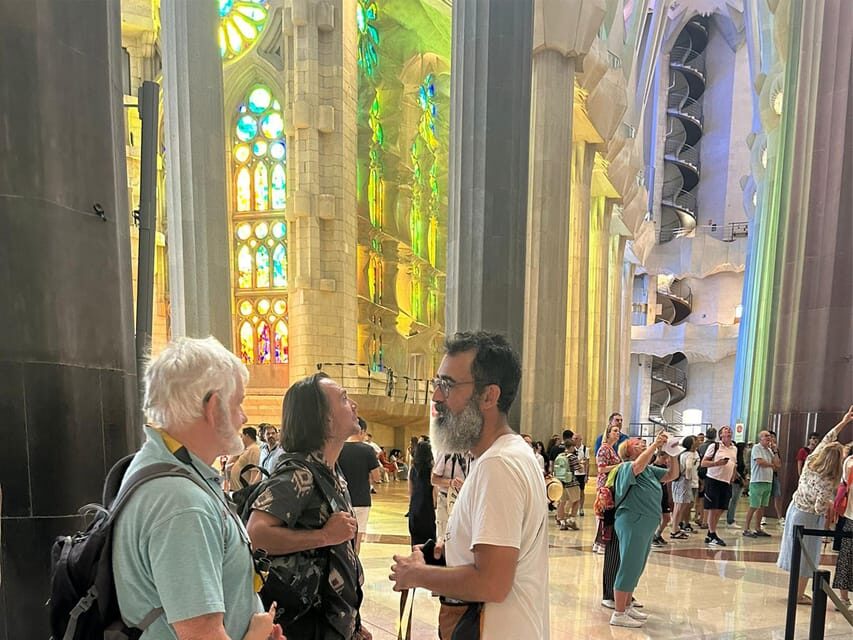 Sagrada Familia Guided Tour with Skip-the-Line Entry Ticket - Key highlights at a glance